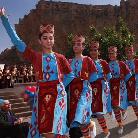 Folk dancers of #Armenia in traditional costumes #traditions #colorful #armeniandance