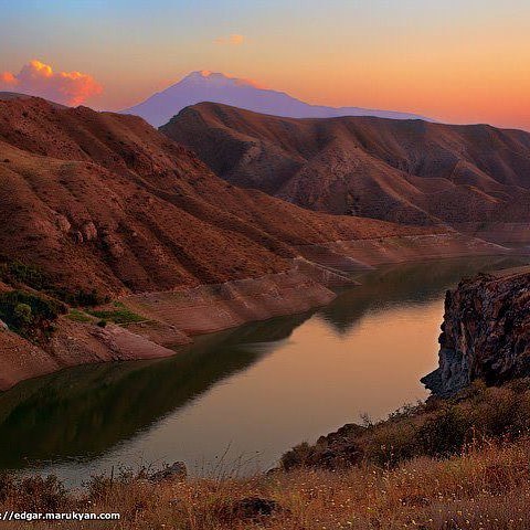 discovering #Armenia #Azatriver  #Araratvalley